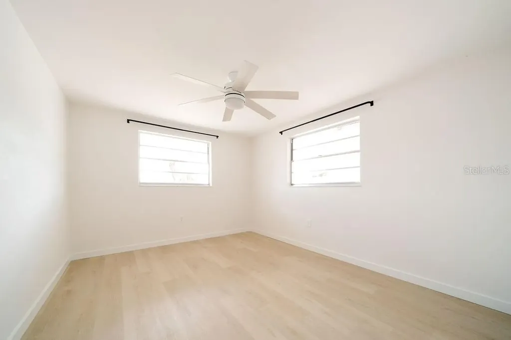 669 Spanish Drive N Longboat Key FL 34228