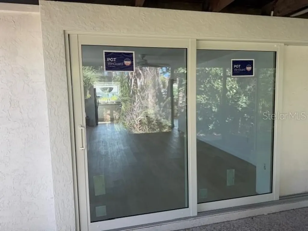 669 Spanish Drive N Longboat Key FL 34228