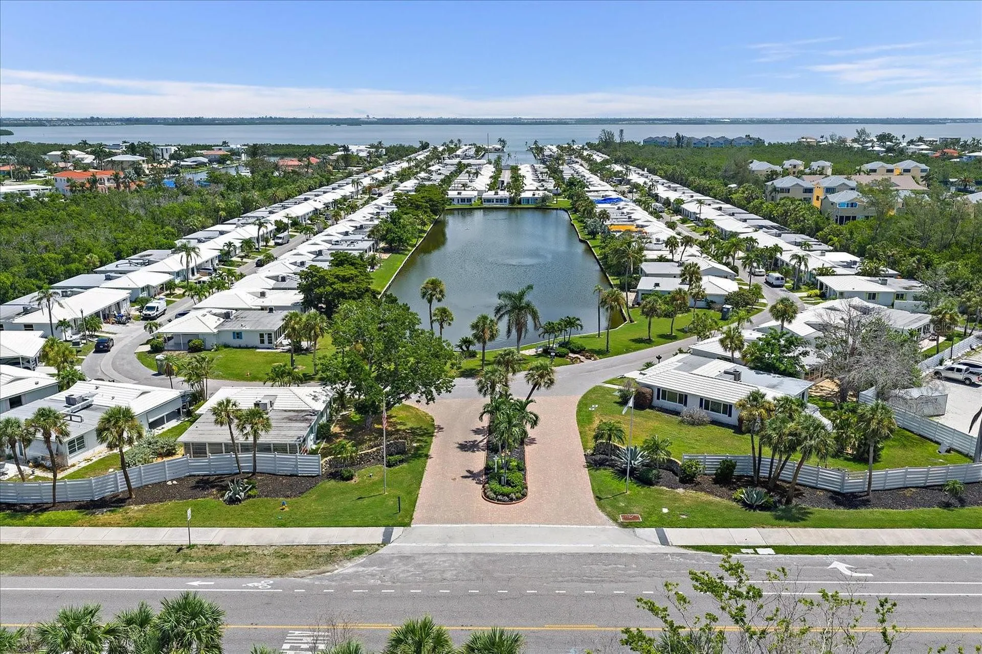 669 Spanish Drive N Longboat Key FL 34228