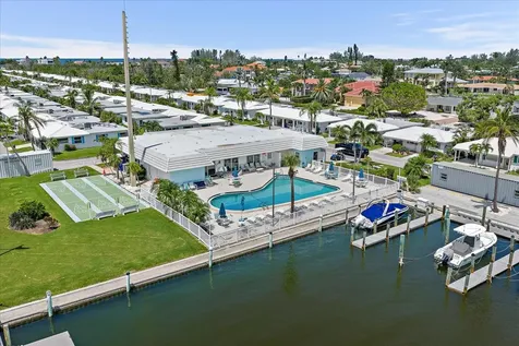 669 Spanish Drive N Longboat Key FL 34228