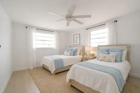 669 Spanish Drive N Longboat Key FL 34228