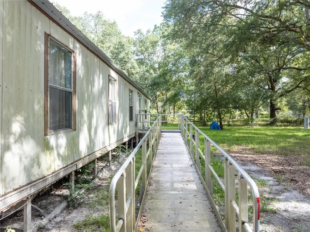 214 SW Leonard Terrace Lake City FL 32024