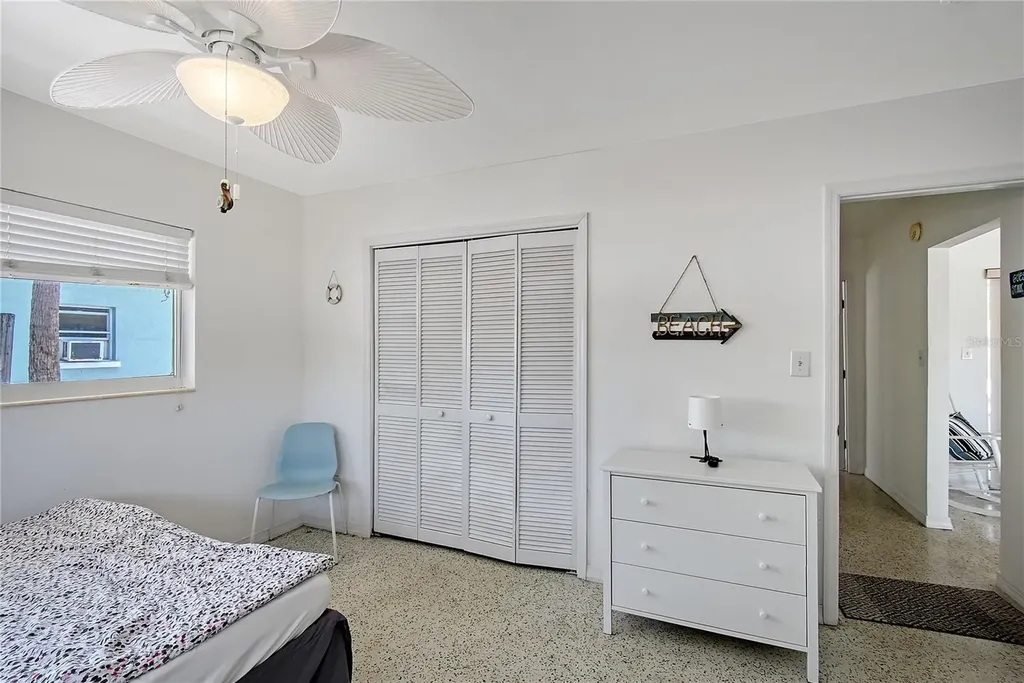 385 Avenida Madera Sarasota FL 34242