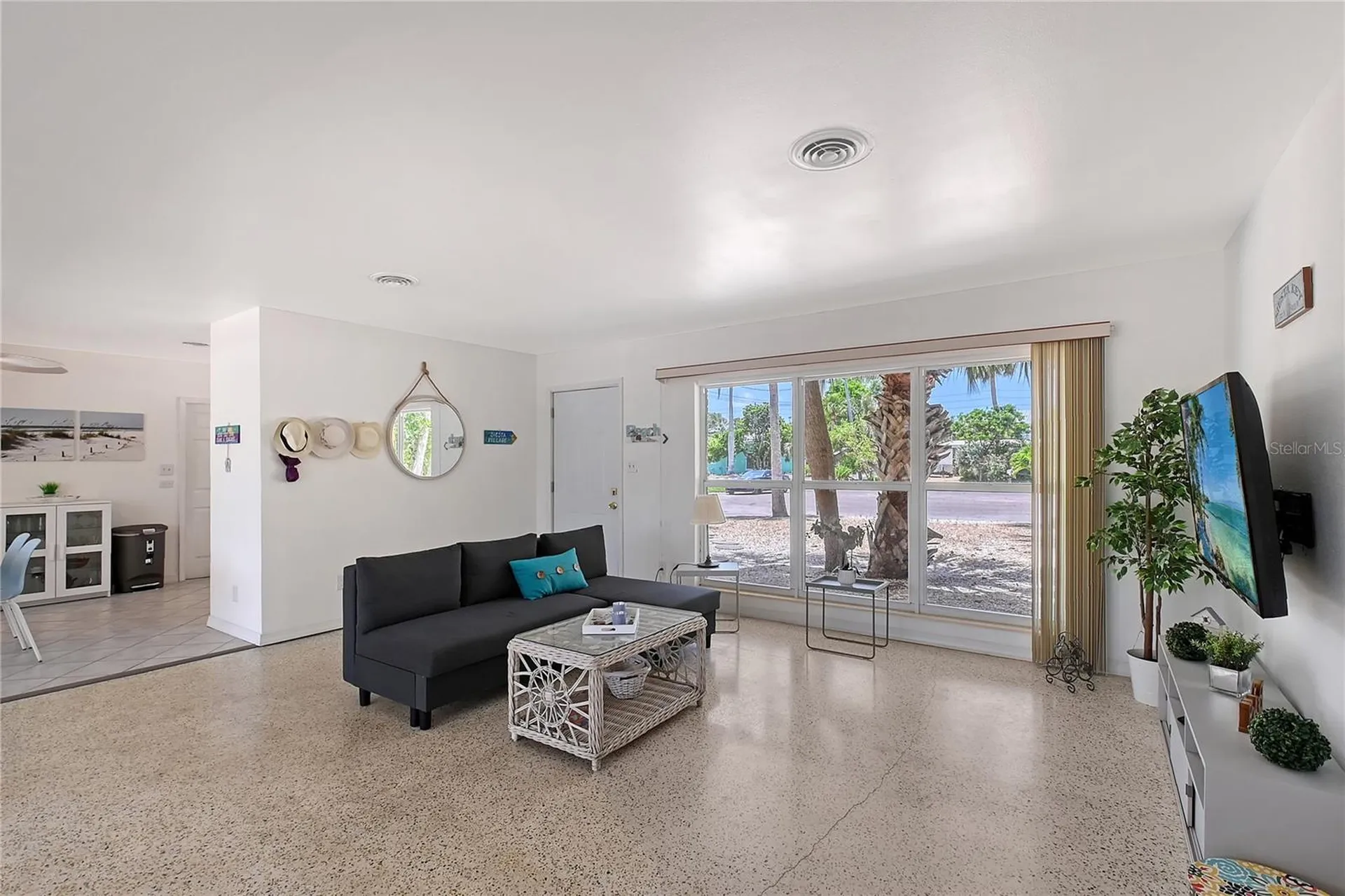 385 Avenida Madera Sarasota FL 34242