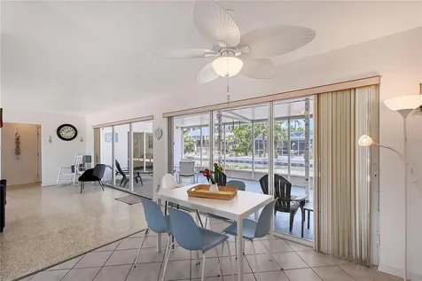 385 Avenida Madera Sarasota FL 34242