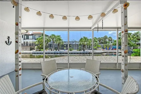 385 Avenida Madera Sarasota FL 34242
