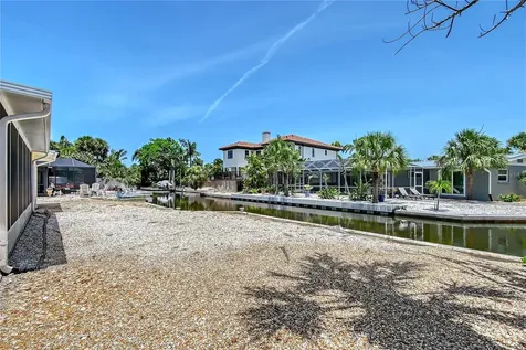 385 Avenida Madera Sarasota FL 34242