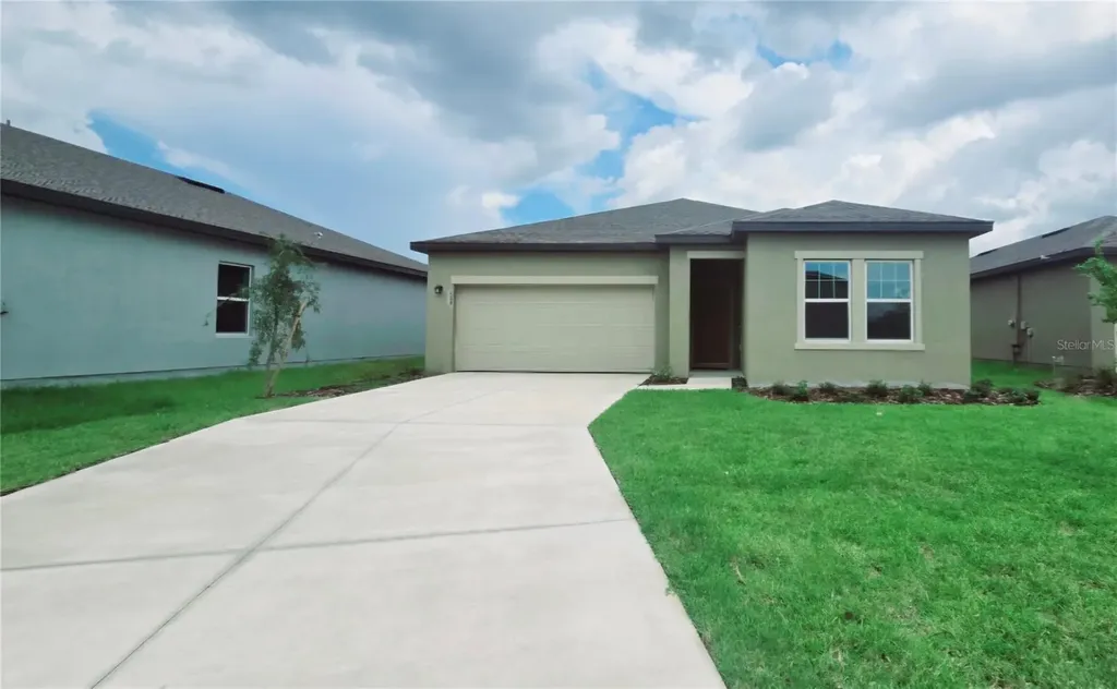409 Conway Avenue St Cloud FL 34771