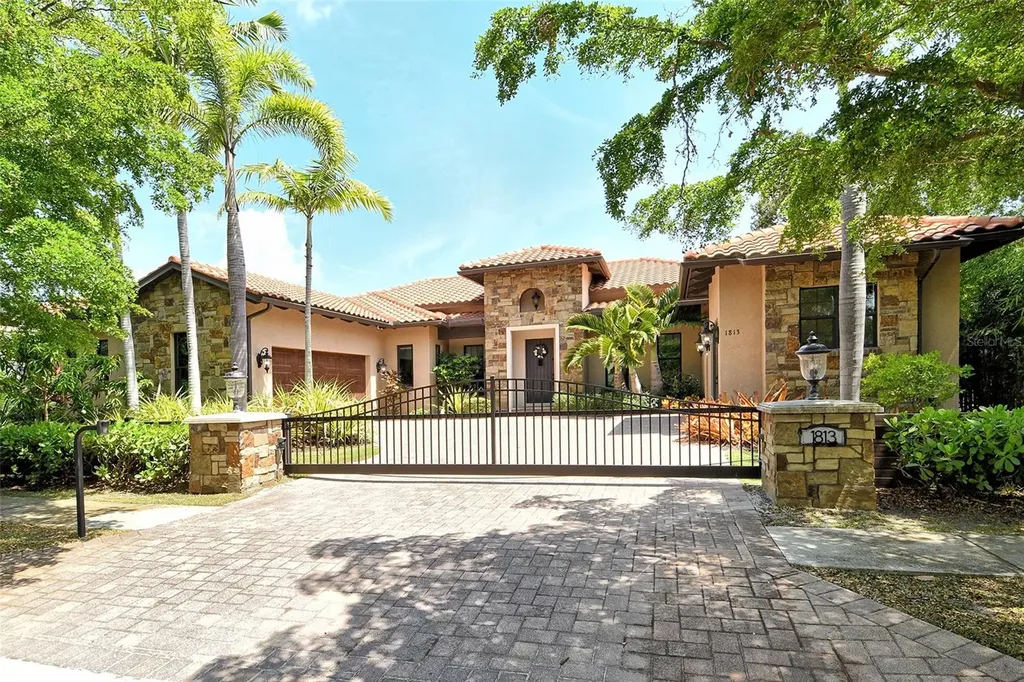 1813 Boyce Street Sarasota FL 34239