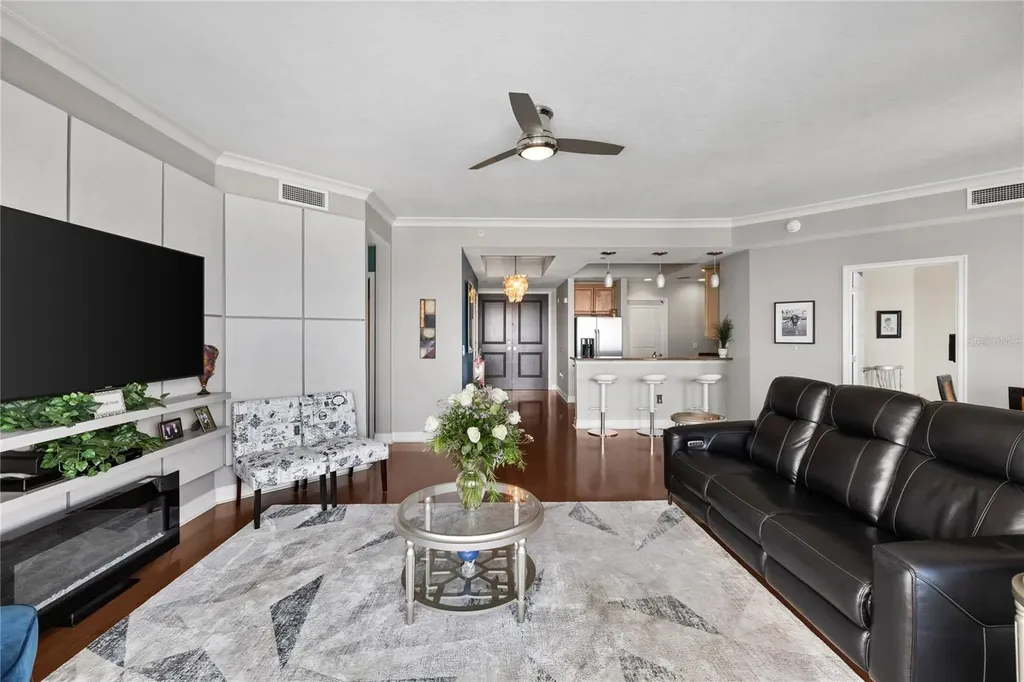 449 S 12th Street Tampa FL 33602