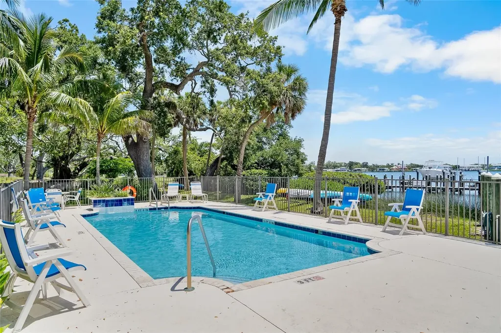 191 Banyan Bay Drive St Petersburg FL 33705
