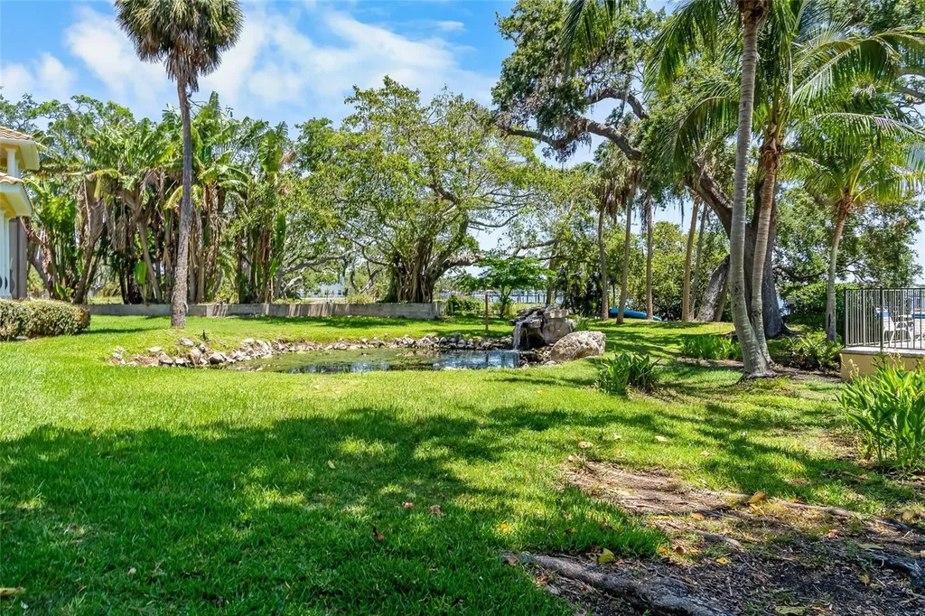 191 Banyan Bay Drive St Petersburg FL 33705