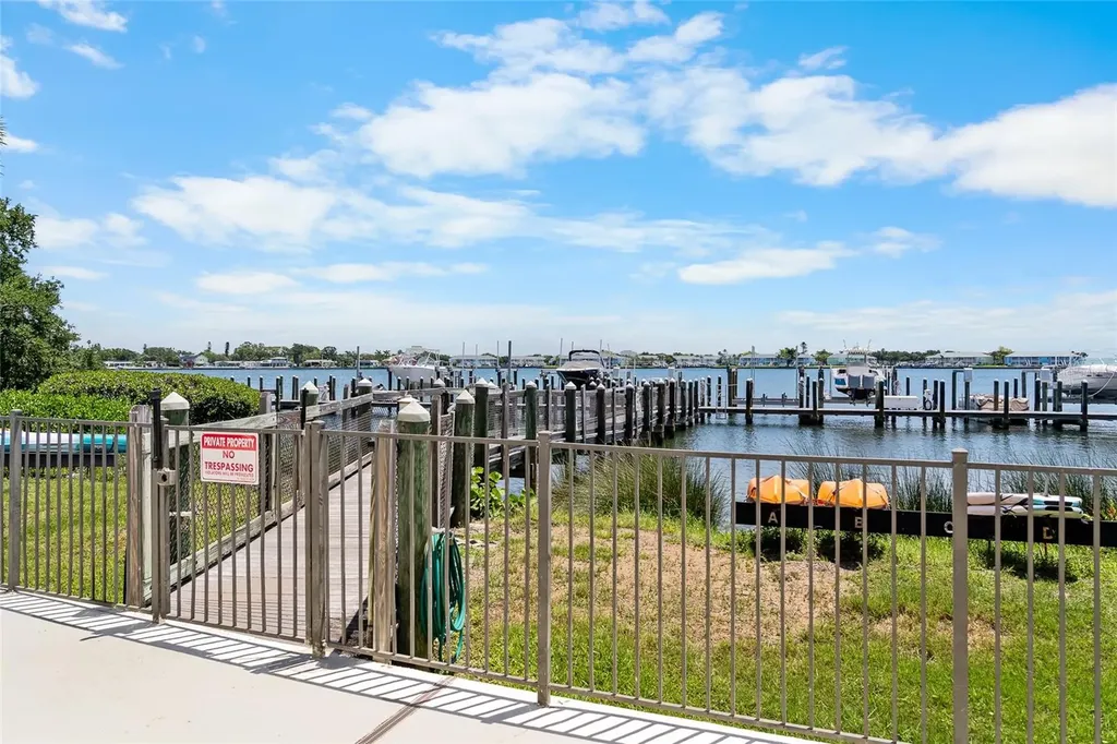 191 Banyan Bay Drive St Petersburg FL 33705