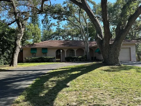 1127 Monticello Boulevard N St Petersburg FL 33703