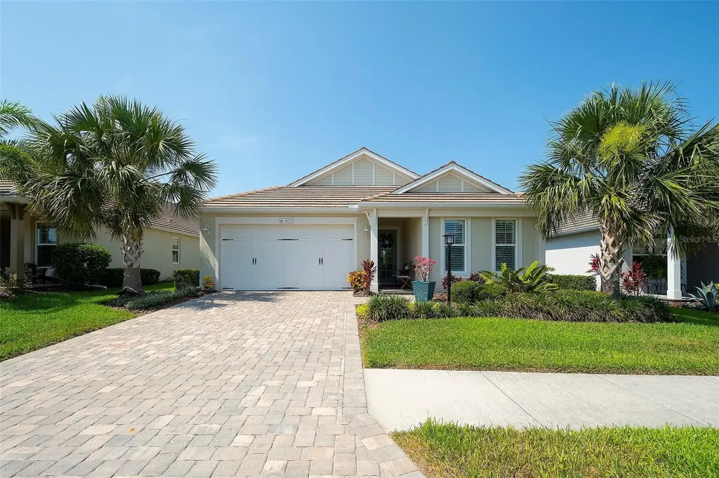 8077 Sandstar Way Sarasota FL 34240
