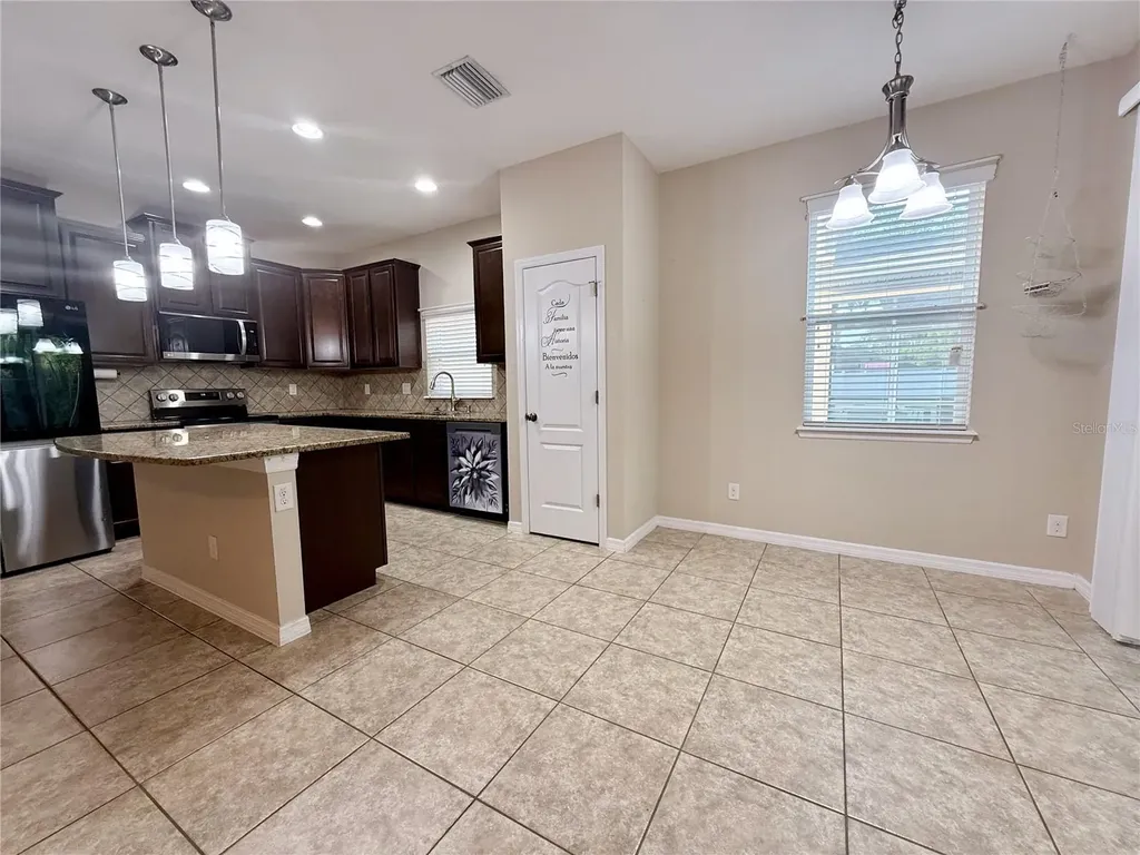 6121 35th Court E Bradenton FL 34203