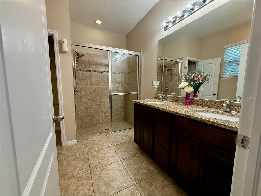 6121 35th Court E Bradenton FL 34203