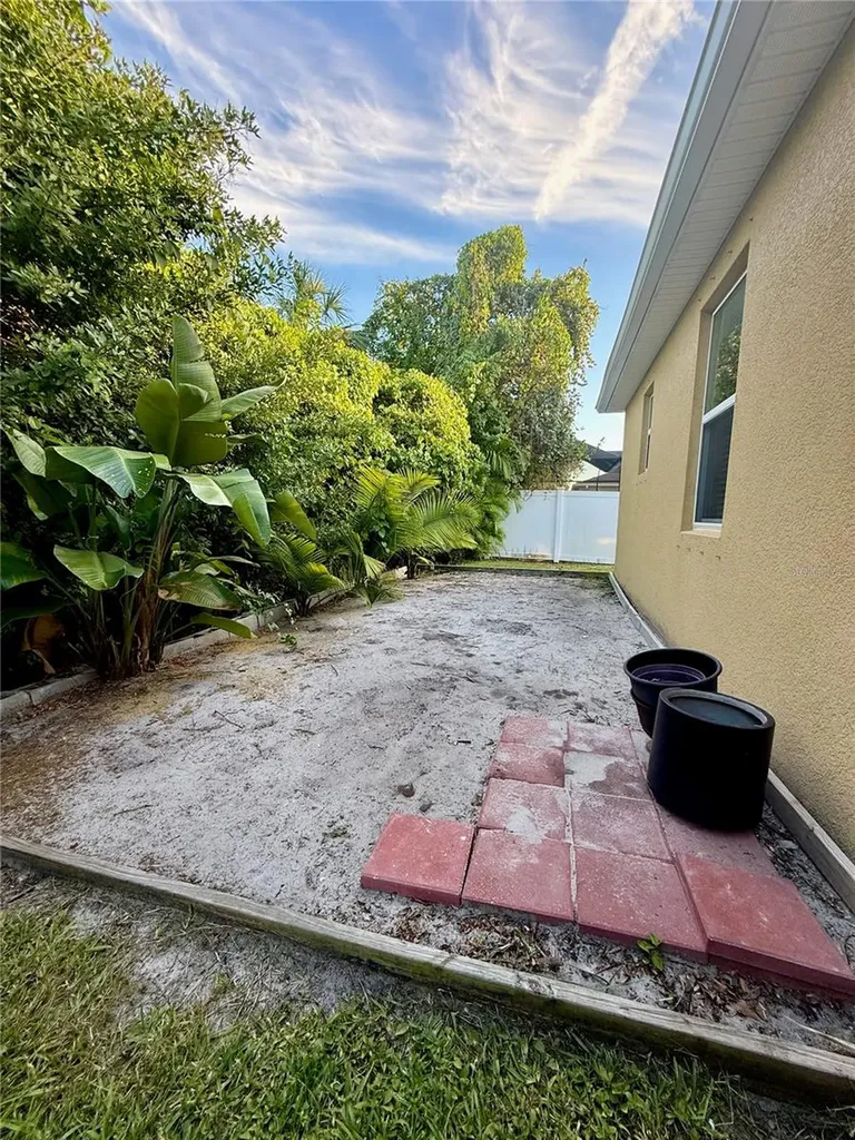 6121 35th Court E Bradenton FL 34203