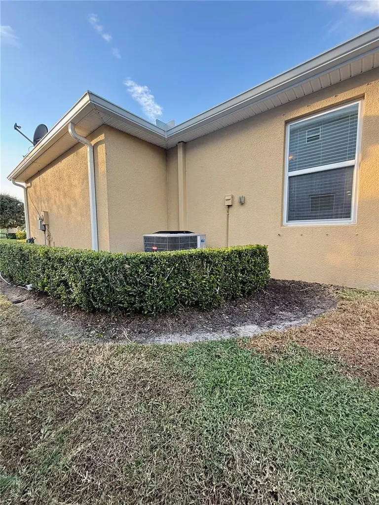 6121 35th Court E Bradenton FL 34203