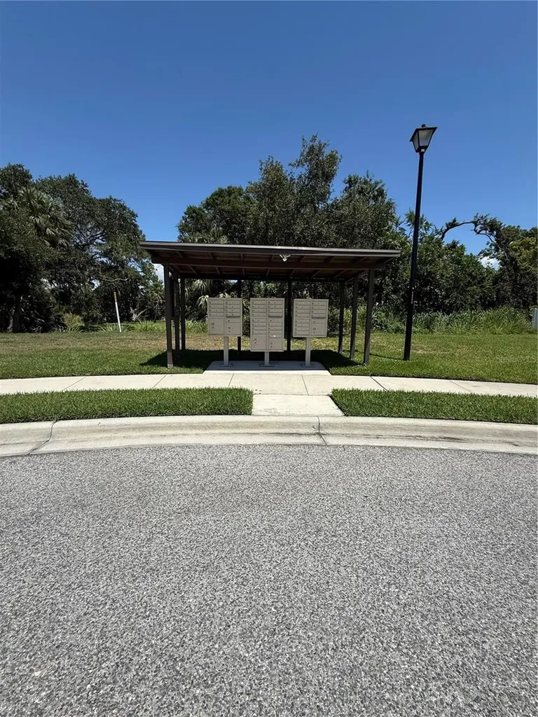 6121 35th Court E Bradenton FL 34203