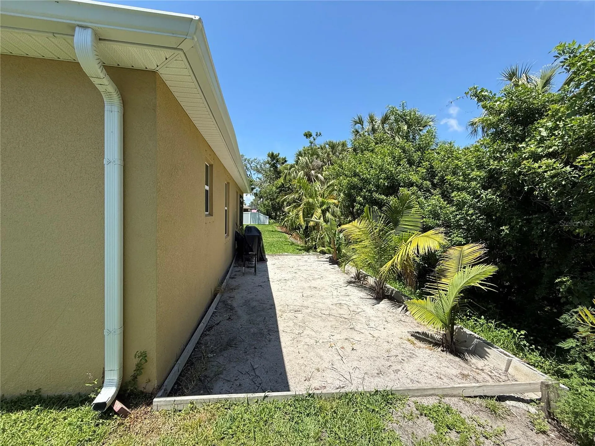 6121 35th Court E Bradenton FL 34203