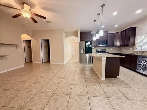 6121 35th Court E Bradenton FL 34203