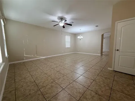 6121 35th Court E Bradenton FL 34203