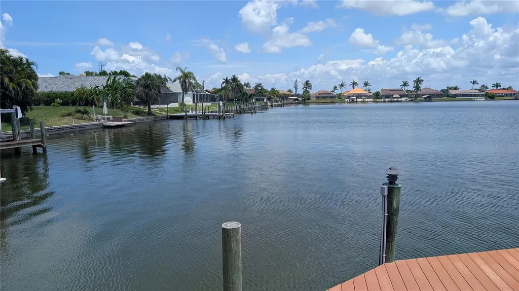 719 SW 51st Terrace Cape Coral FL 33914