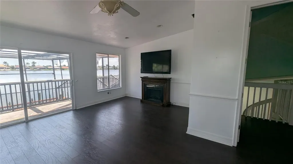 719 SW 51st Terrace Cape Coral FL 33914