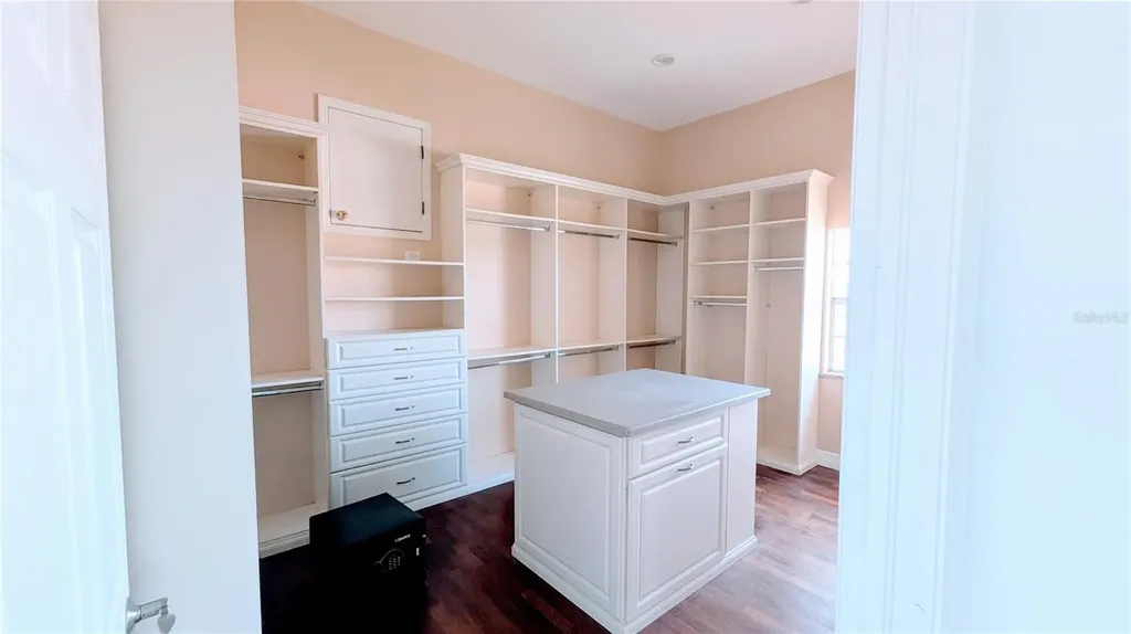 719 SW 51st Terrace Cape Coral FL 33914