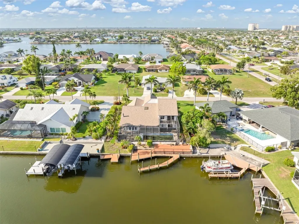 719 SW 51st Terrace Cape Coral FL 33914