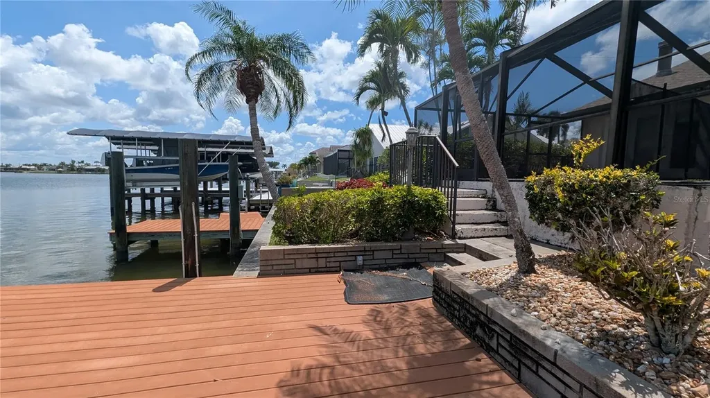 719 SW 51st Terrace Cape Coral FL 33914