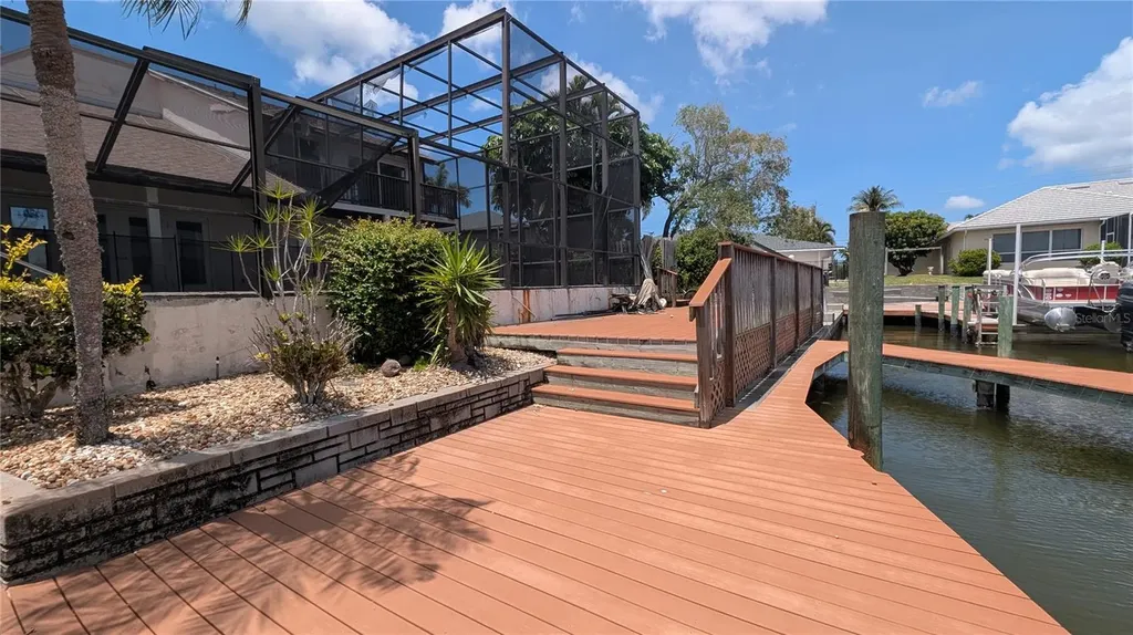 719 SW 51st Terrace Cape Coral FL 33914