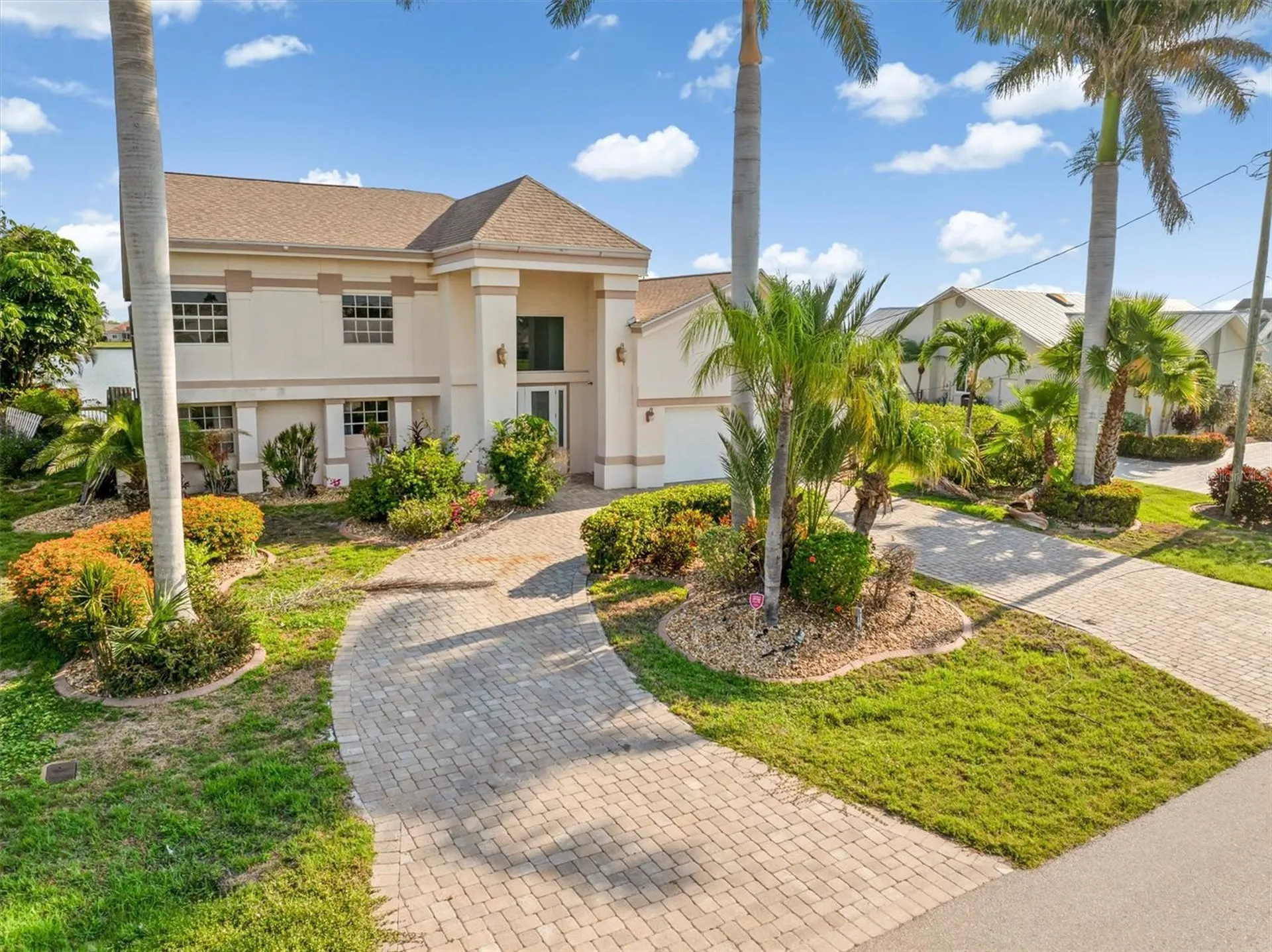 719 SW 51st Terrace Cape Coral FL 33914