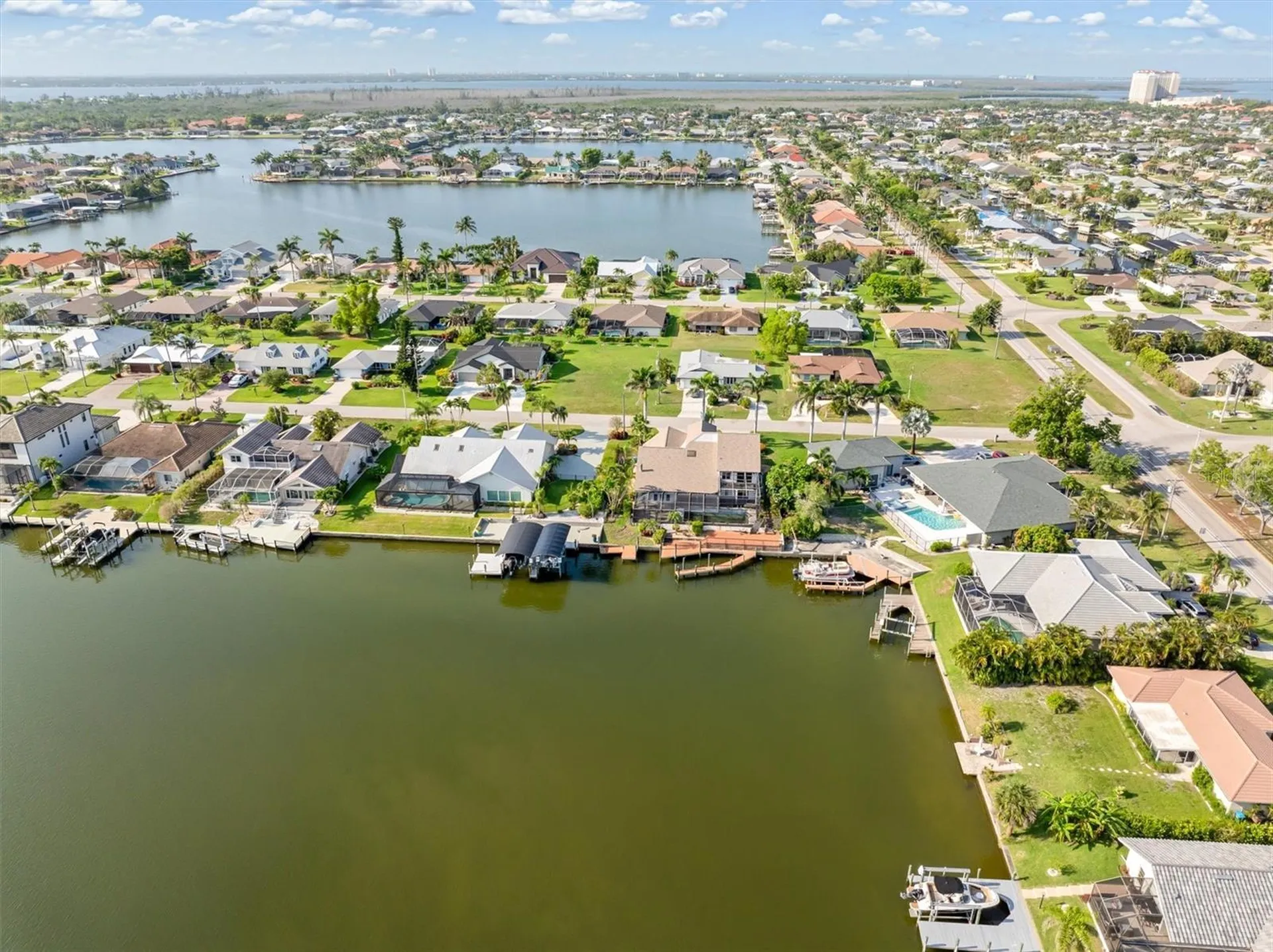 719 SW 51st Terrace Cape Coral FL 33914