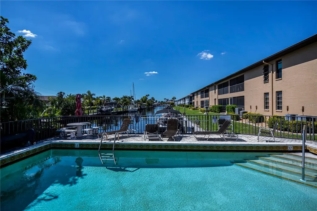 232 Cape Coral Parkway E Cape Coral FL 33904