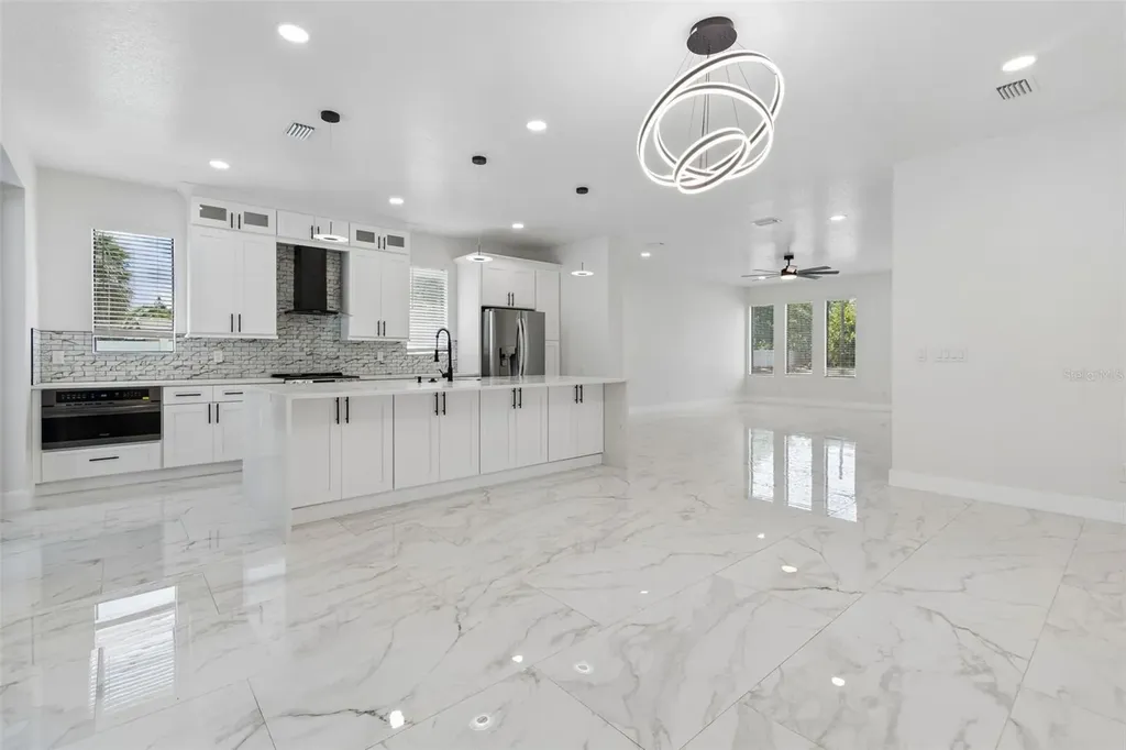 4101 W Mango Avenue Tampa FL 33616