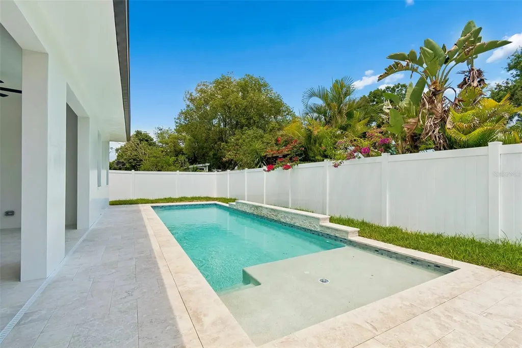 4101 W Mango Avenue Tampa FL 33616