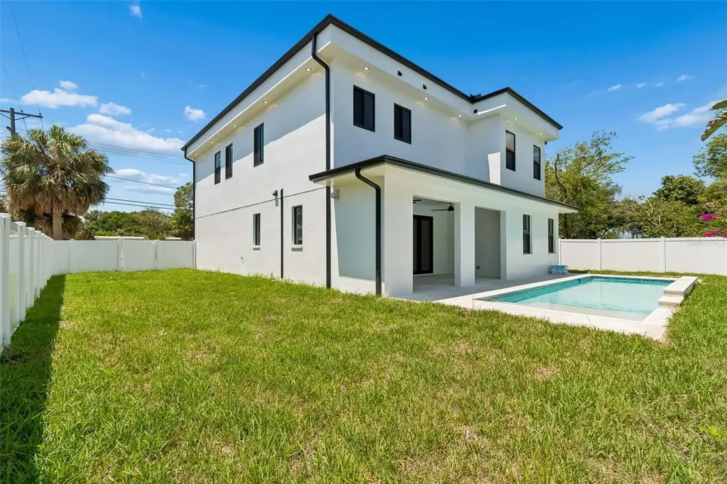 4101 W Mango Avenue Tampa FL 33616