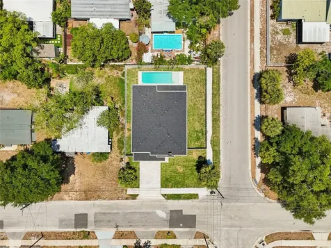 4101 W Mango Avenue Tampa FL 33616