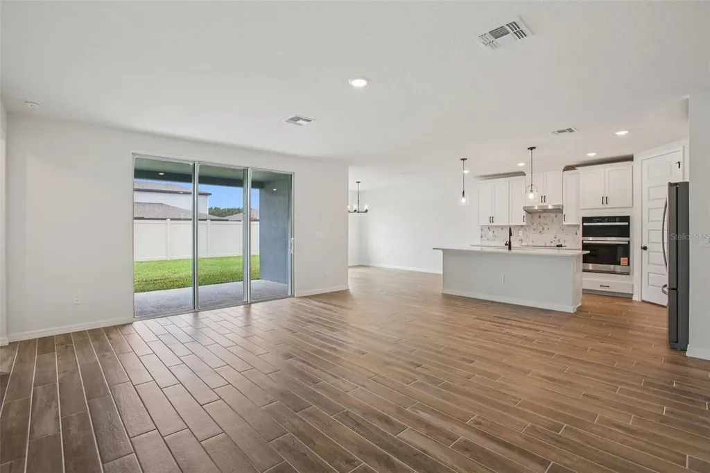 1763 Draughton Drive Zephyrhills FL 33541