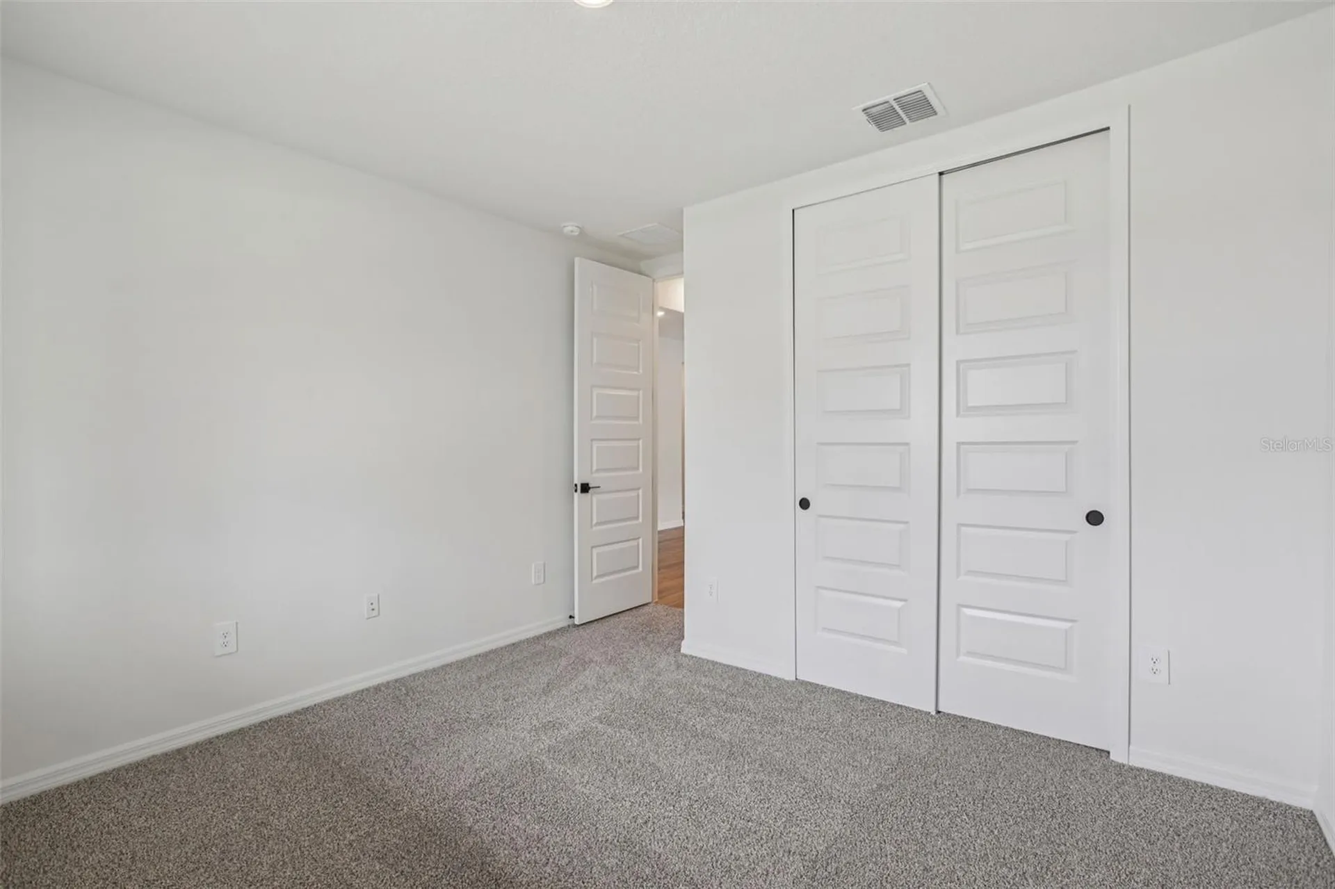 1763 Draughton Drive Zephyrhills FL 33541
