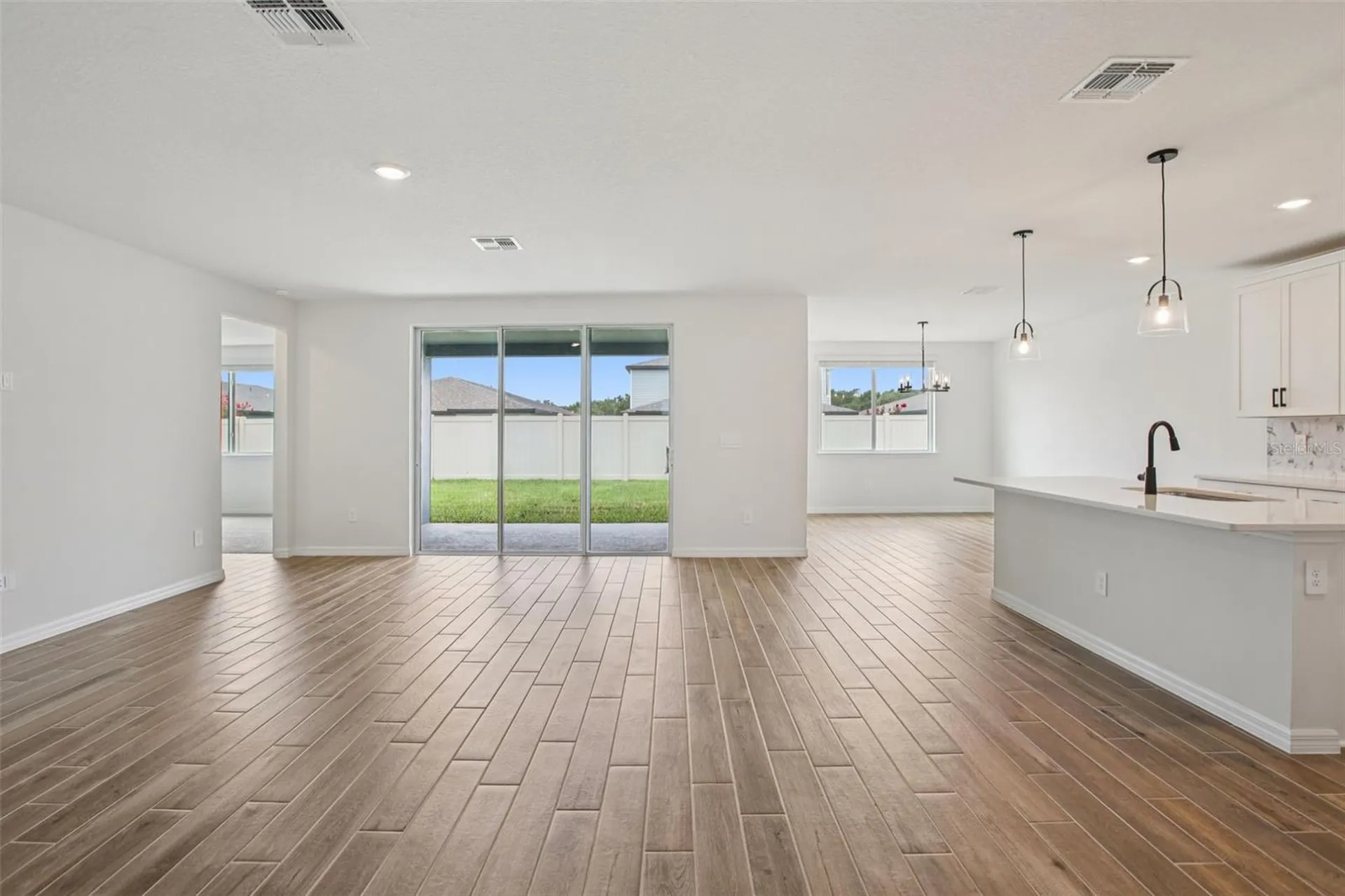 1763 Draughton Drive Zephyrhills FL 33541