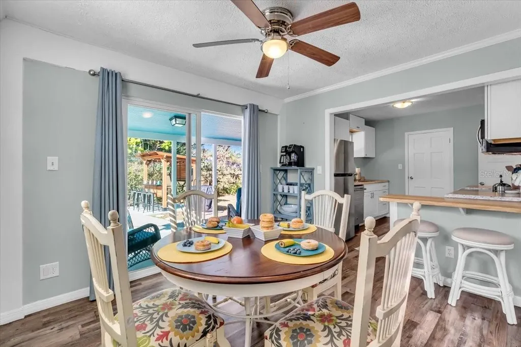 3843 Chapel Drive Sarasota FL 34234