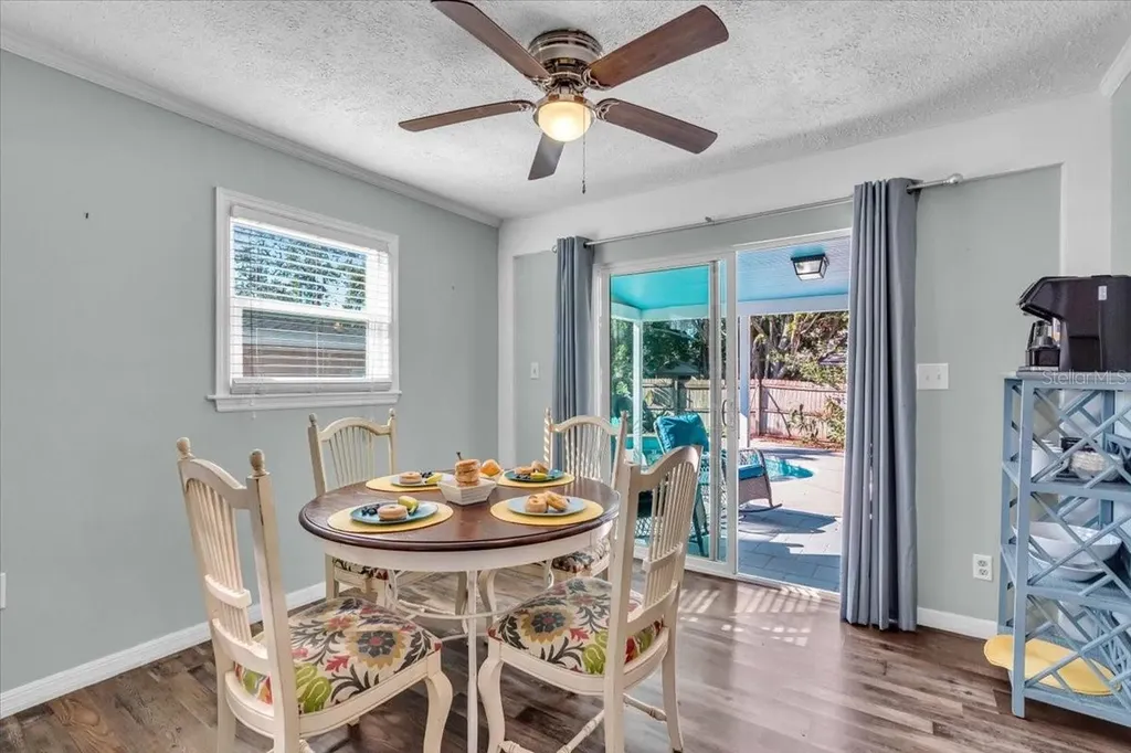 3843 Chapel Drive Sarasota FL 34234