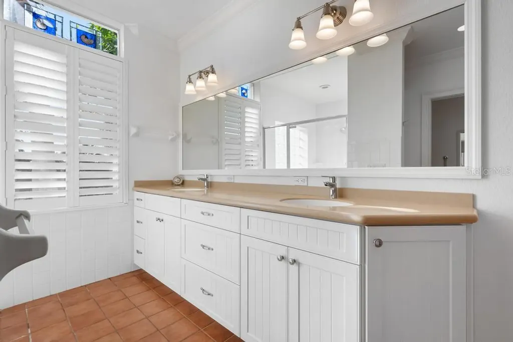 512 77th Street Holmes Beach FL 34217