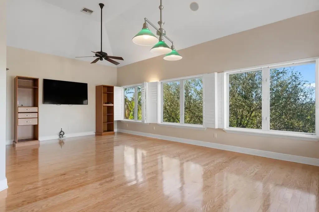 512 77th Street Holmes Beach FL 34217
