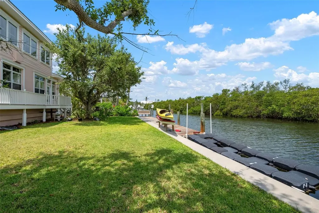 512 77th Street Holmes Beach FL 34217