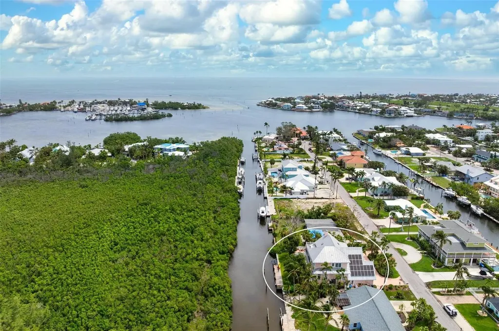 512 77th Street Holmes Beach FL 34217