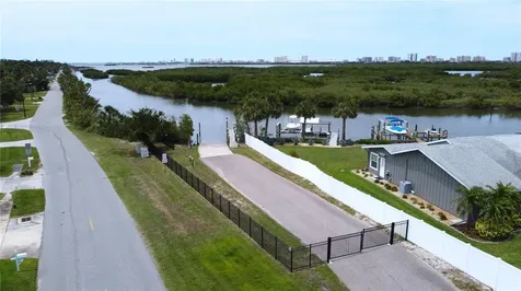 1111 Harbour Point Drive Port Orange FL 32127